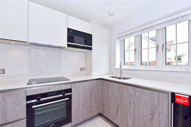 2, Ripplesmere Close, Windsor photo 2