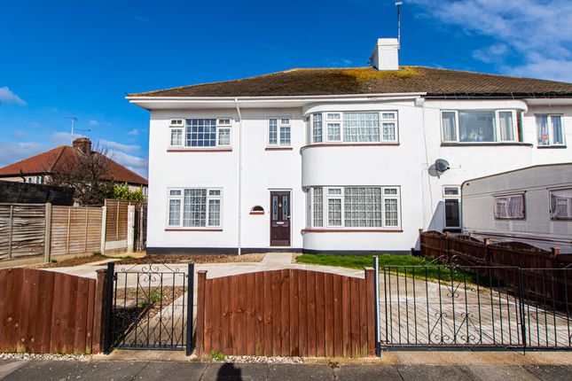 5 bed semidetached house for sale in Keith Way, Southend