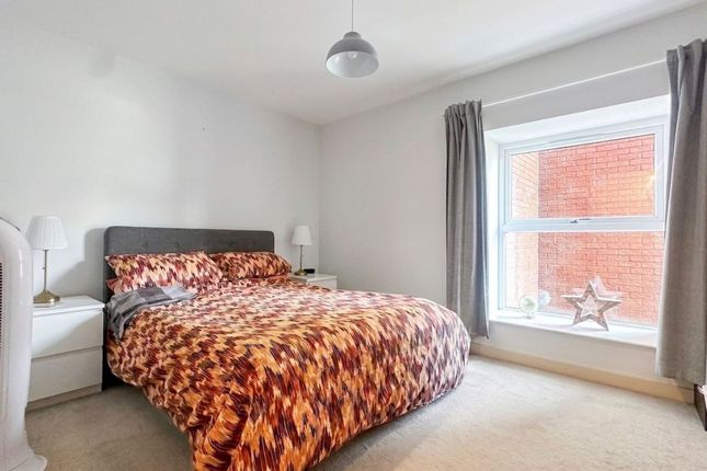 Apt 5, Block A Woodview, Stockport photo 4