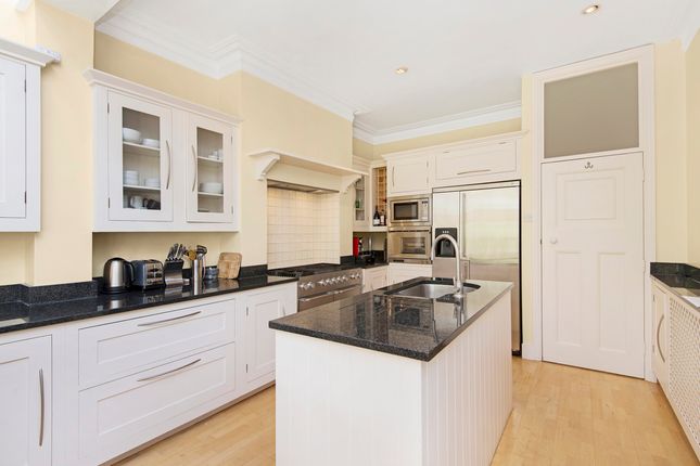 18, Wilton Grove, London photo 4