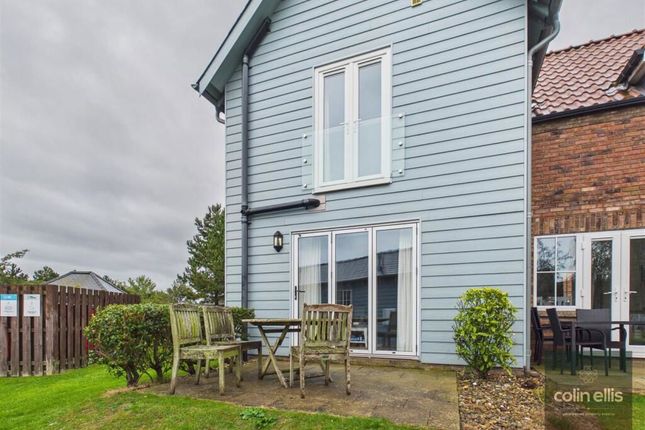 2-bed semi-detached on Sunrise Drive,, Filey, £100,000