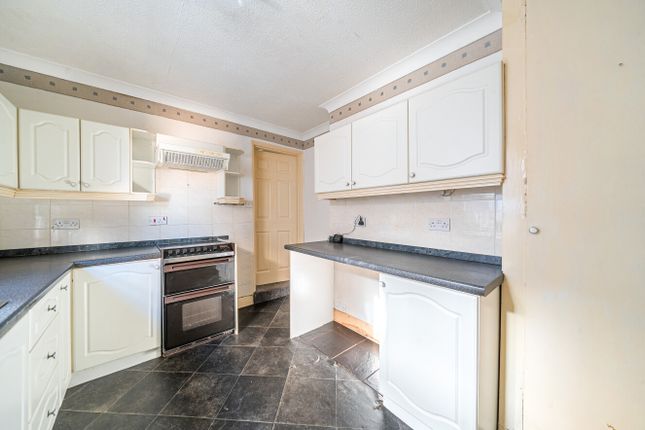 Sugden Road, Worthing photo 3