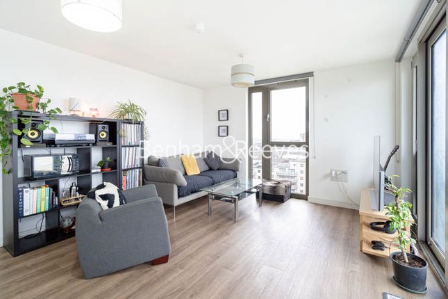 Flat to rent in Booth Road, Canary Wharf