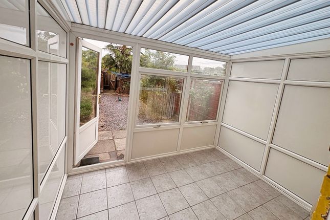 306, Great Bridge Road, West Midlands photo 4