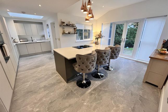 6, Wellfield Place, Wilmslow photo 2