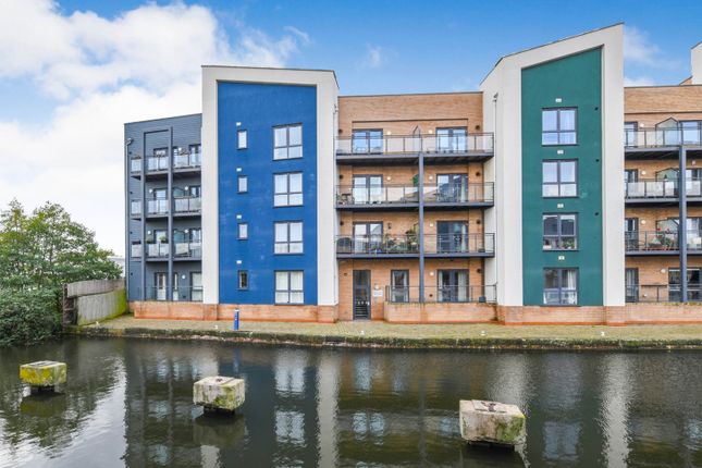 Flat for sale in Wharf Road, Chelmsford, Essex