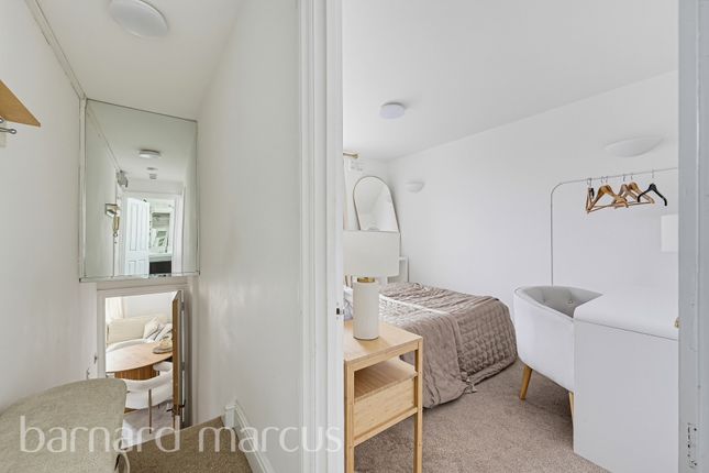 Flat 5, 24, Hogarth Road, London photo 5