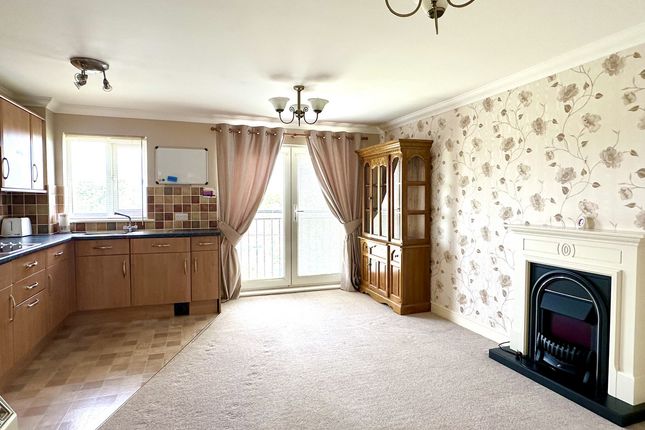 43 Windsor Court, Hoxton Close, Ashford photo 3