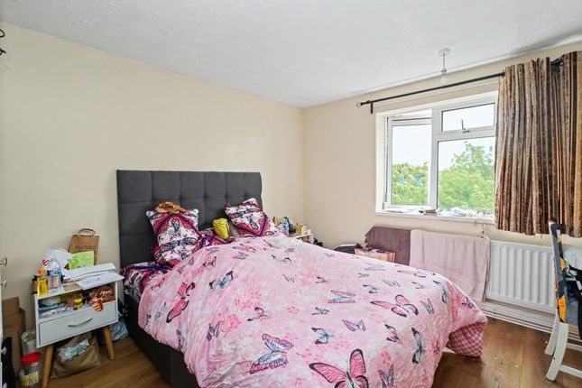 29, Winchfield Close, Southampton photo 5