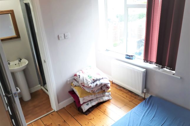 Semi-detached house to rent in Lowestoft Street, Manchester
