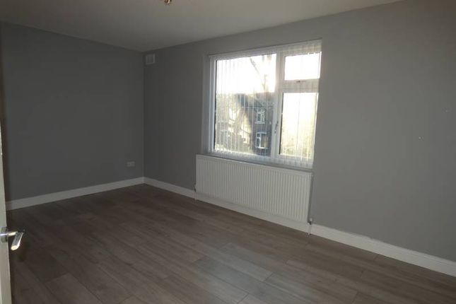 Terraced house to rent in Athlone Avenue, Bury