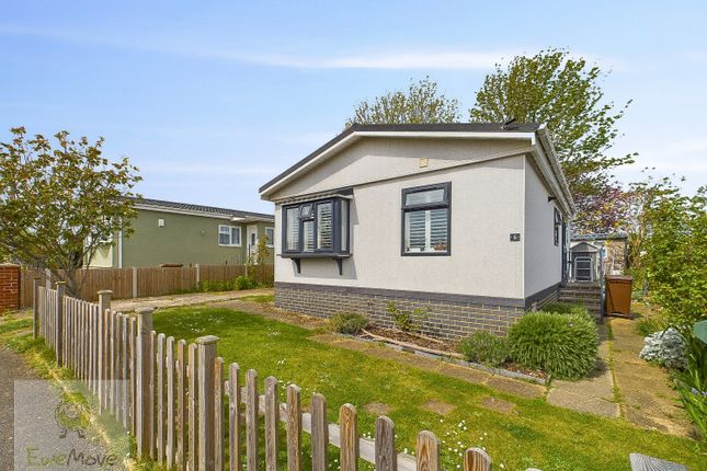 Thumbnail Mobile/park home for sale in Cherry Road, Hoo Marina Park, Rochester