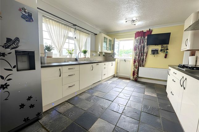 10, Tudor Close, Pembrokeshire photo 4