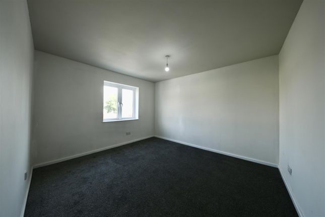 45, Didscourt, Hull photo 4