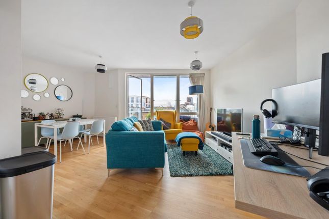 Thumbnail Flat for sale in Essence House, Selsea Place, London