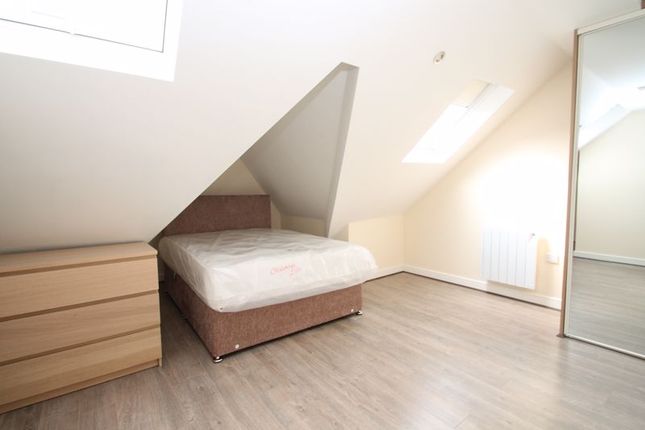 Flat to rent in North Road, Cardiff