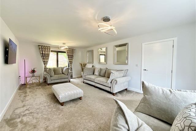 67, Fairfields Way Aston, Sheffield photo 4