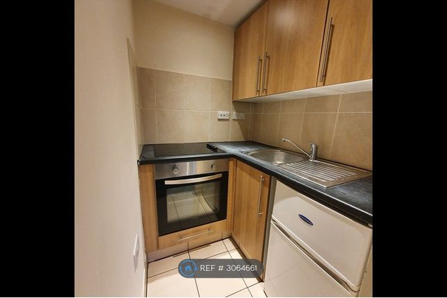 Flat   Park St, The Central Park St, Luton photo 5
