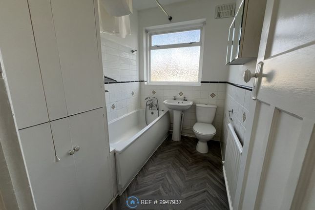Cavendish Avenue, New Malden photo 5