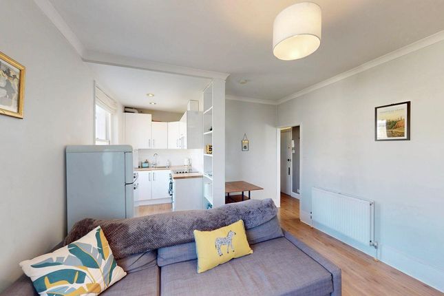 Flat 2 112, Petherton Road, London photo 3
