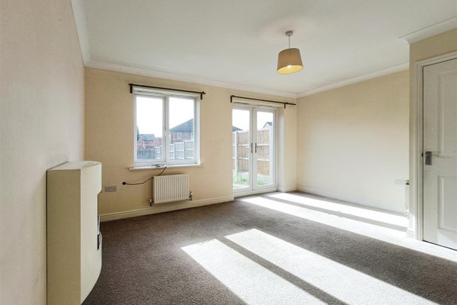 Terraced house to rent in Winster Way, Mansfield