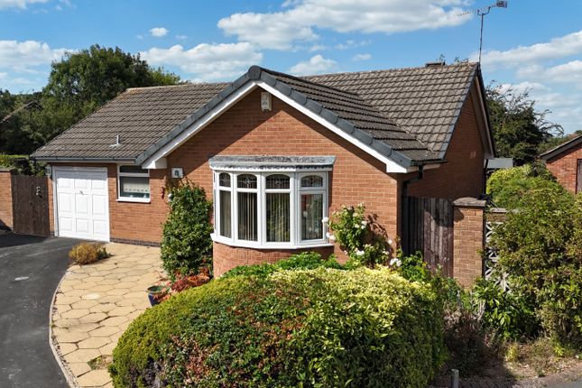 2-bed house on 13, The Limes, Warwickshire, £300,000