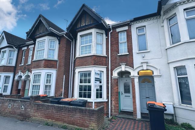 Terraced house for sale in London Road, Bedford