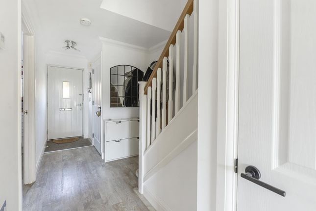 Sandow Place Kings Hill, Kings Hill photo 2