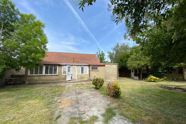 Detached bungalow to rent in Willow Crescent West, Uxbridge