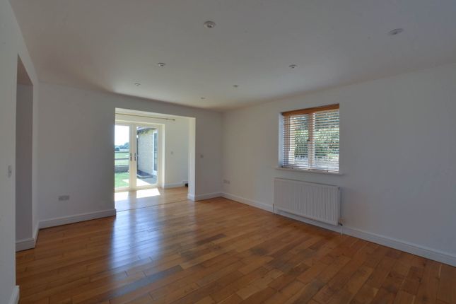 35, Westlands Lane, Melksham photo 4