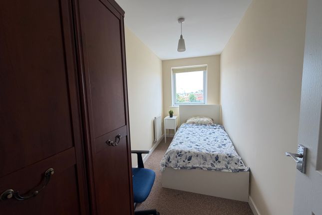 45, Pavilion Close, Leicester photo 4