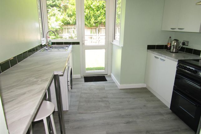 8, Chatsworth Grove, Boroughbridge, York photo 2