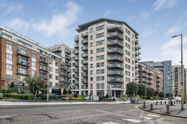 2-bed flat on Flat 36, Carvell House, 22, Aerodrome Road, London, £425,000