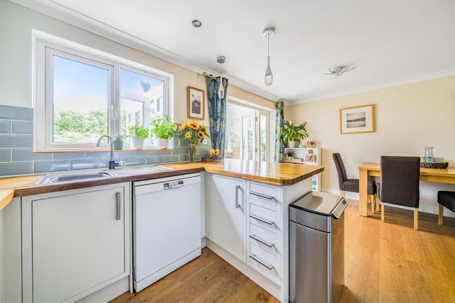 14, Paynes Close, Dorchester photo 4