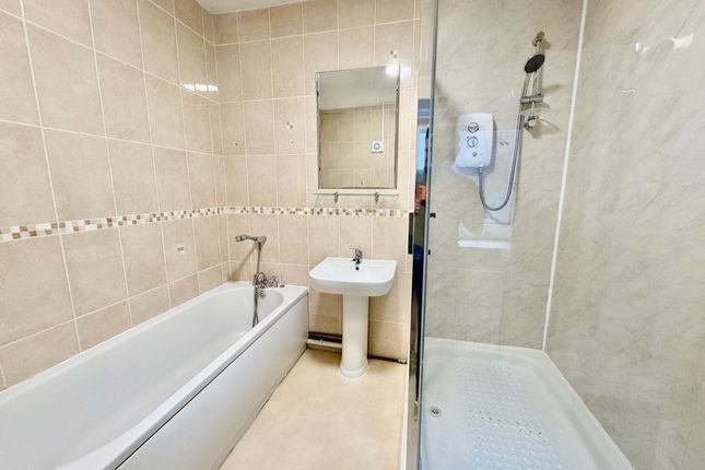 14 Brooklyn Terrace, Abertillery photo 3