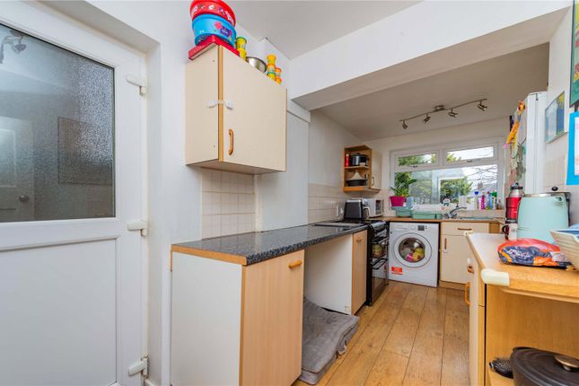 29, Oaks Crescent, Telford photo 4