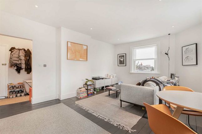 71F, Orford Road, London photo 3