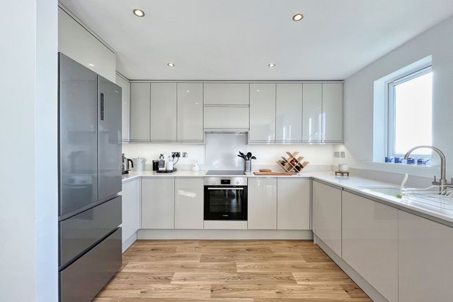 40 Jersey Quay, Port Talbot photo 3