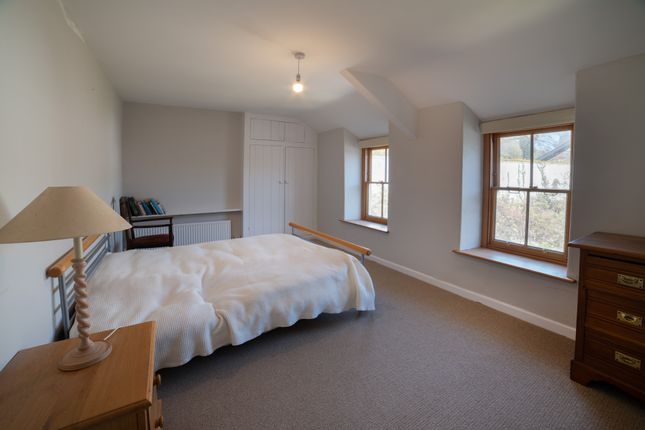 Frongogfarm_Bedroom04