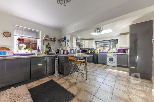 6, Blithemeadow Drive, Norwich photo 4