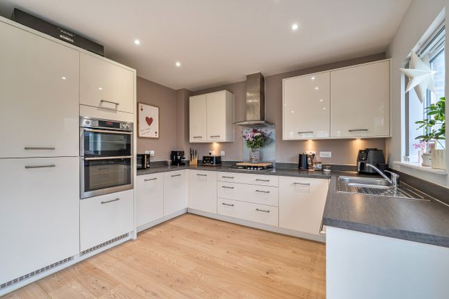 24, Kevill Road, Redruth photo 4