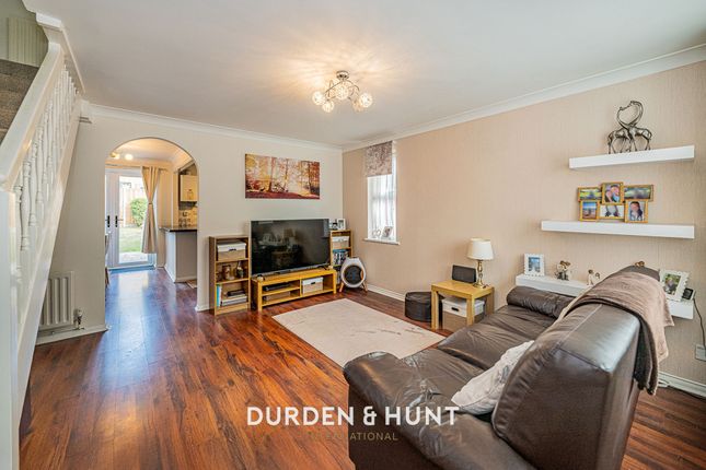 63 St. Michaels Close, South Ockendon photo 2