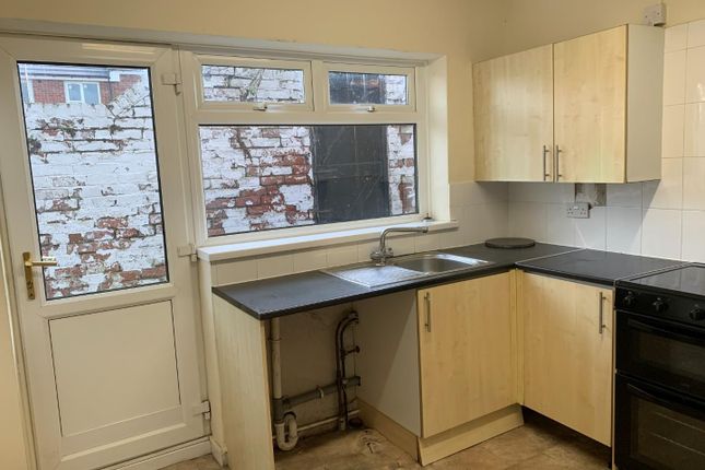 End terrace house to rent in Esplanade Place, Whitley Bay