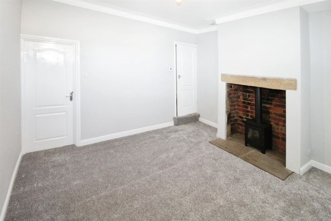 2, Moorfield Place, Bradford photo 4