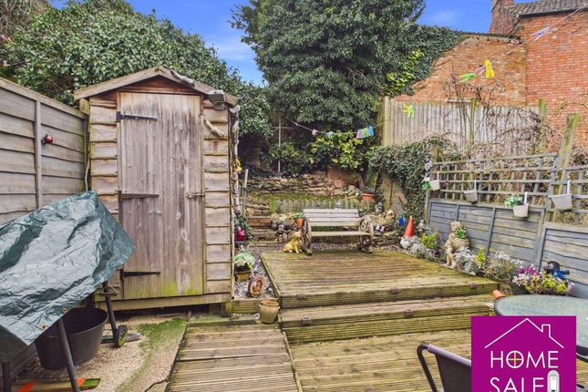 13, Ponds Close Raunds, Northamptonshire photo 2