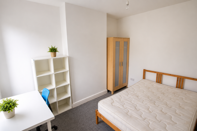 29, Florentia Street, Cardiff photo 4