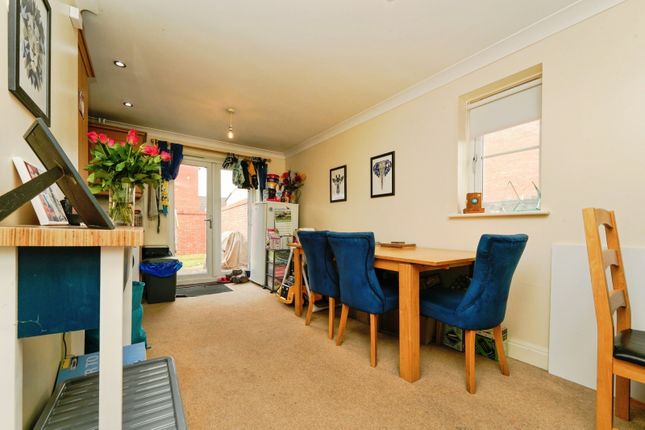 5, Hazel Avenue, Gloucestershire photo 3