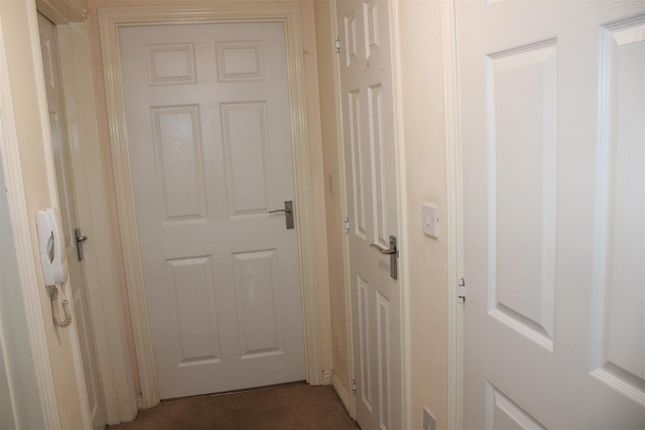 Flat to rent in Holyhead Road, Wednesbury