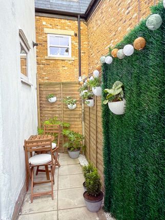 Town house for sale in 548 Kingston Road, Wimbledon