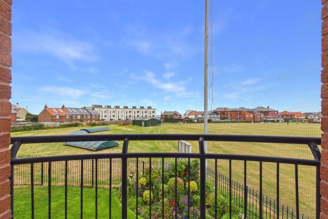 Flat 22, Fairways Court, Whitby photo 4